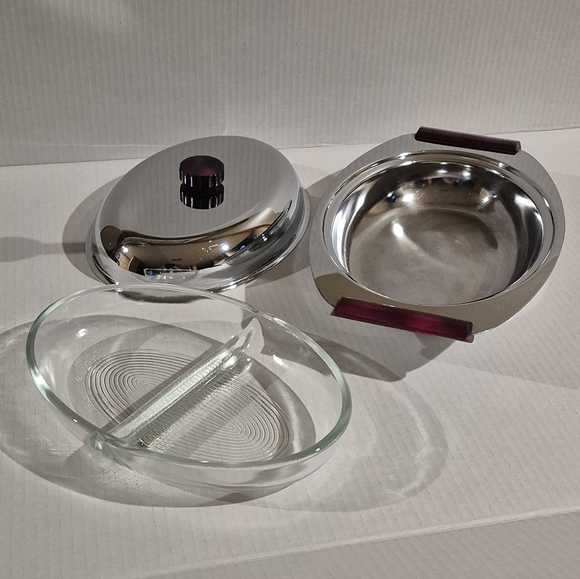 GOURMATES GLO-HILL Vintage Chrome Lidded Serving Dish with Glass Divided Insert - Picture 5 of 14